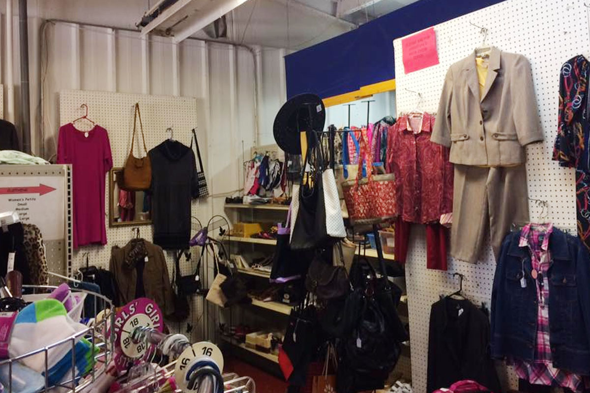 img04-thrift_shop